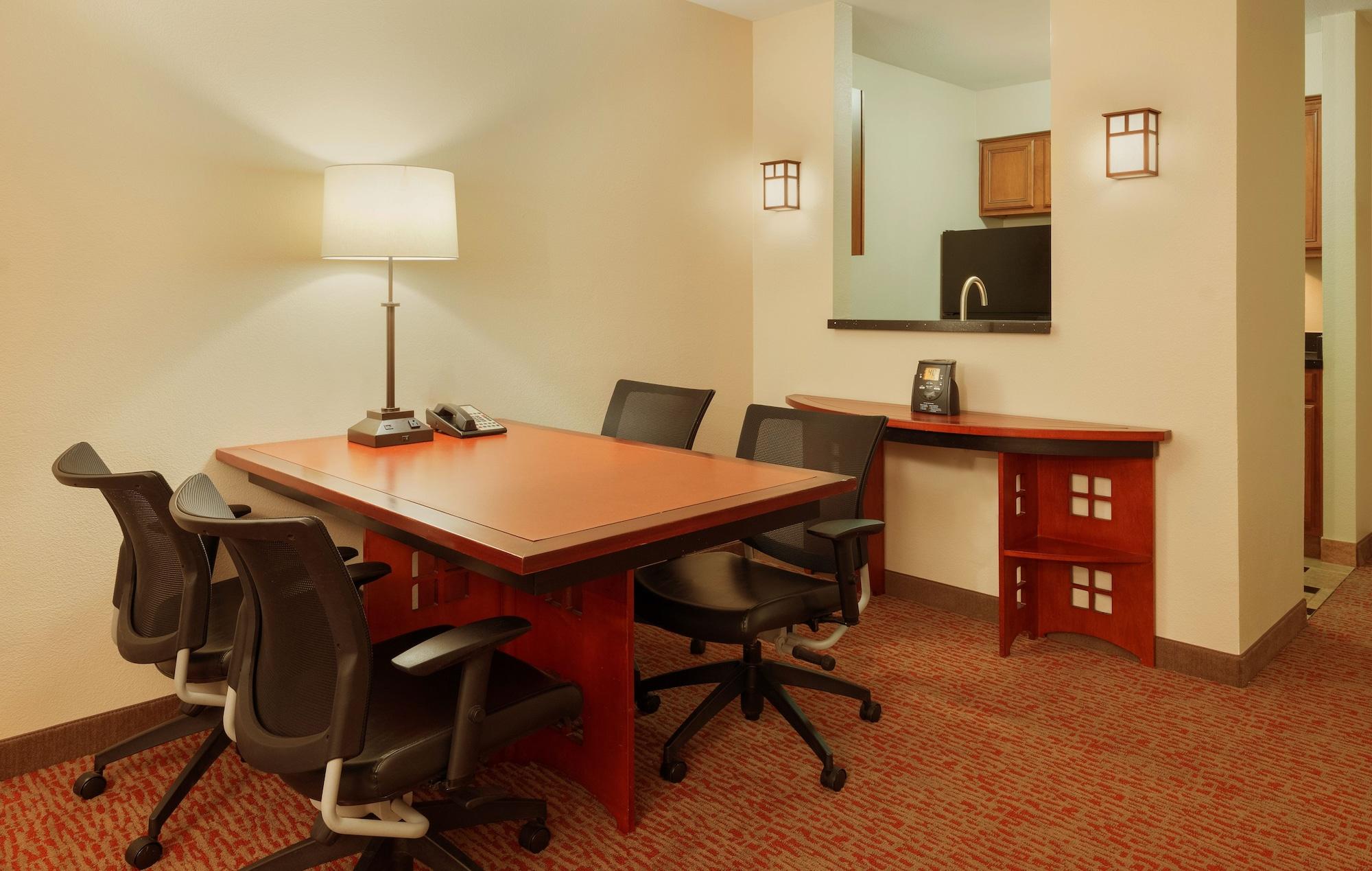 Hotel Larkspur Landing Extended