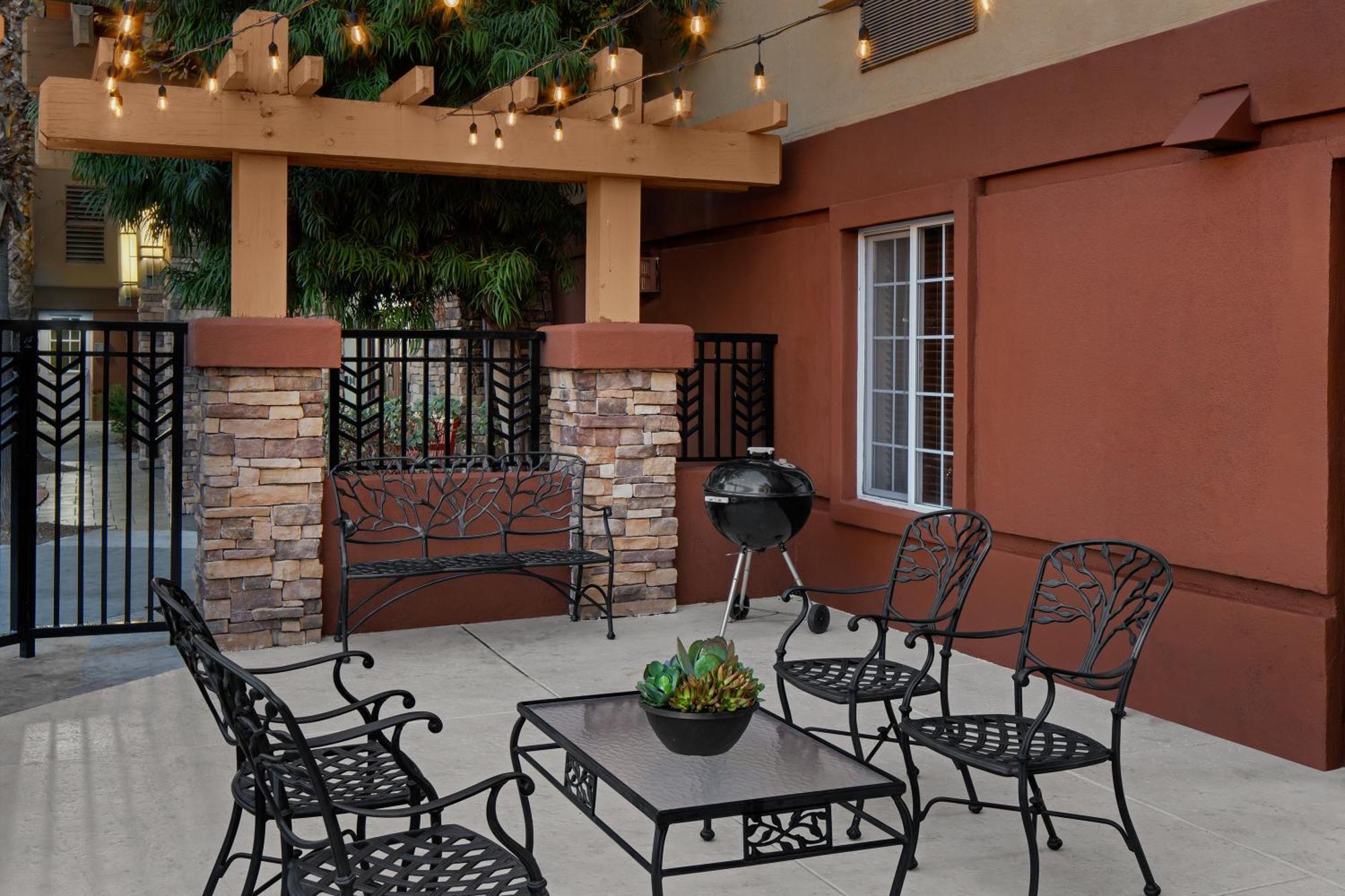 Larkspur Landing Extended Hotel
