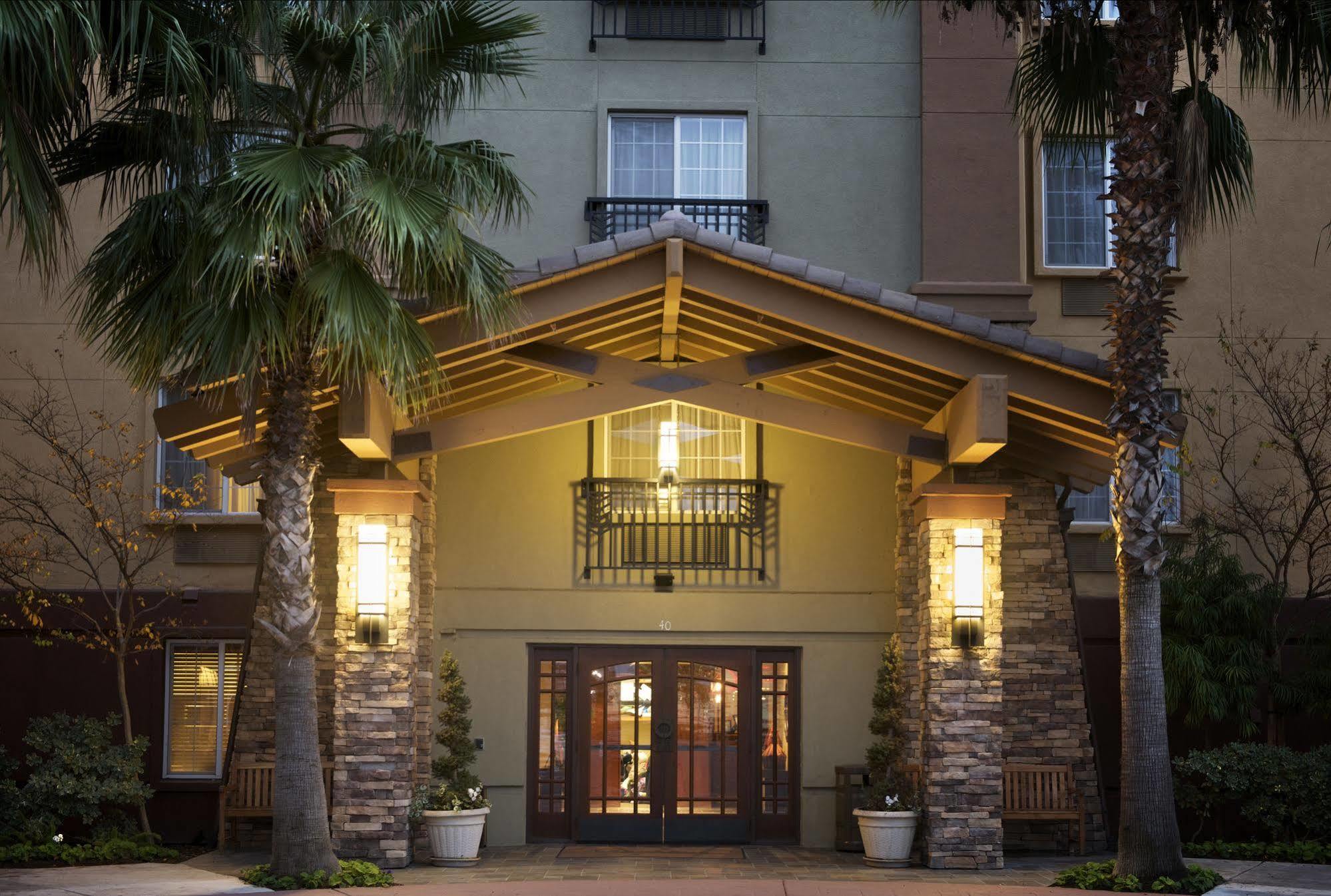 Hotel Larkspur Landing Extended